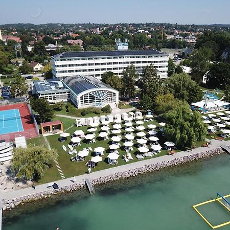 Hotel Marina Port Balatonkenese Luaran gambar