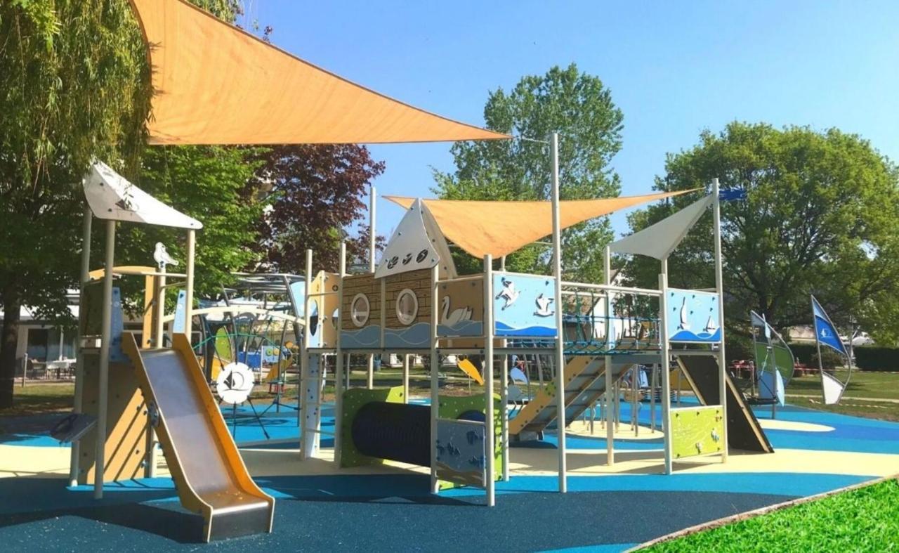 Hotel Marina Port Balatonkenese Luaran gambar