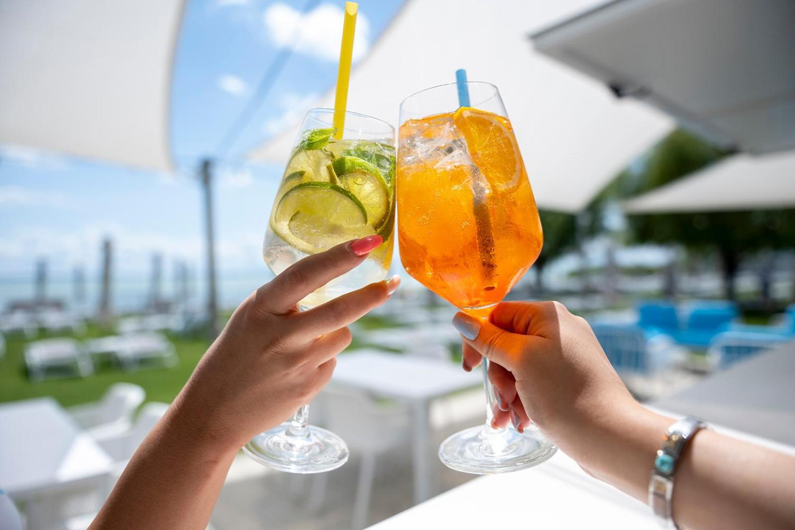 Hotel Marina Port Balatonkenese Luaran gambar