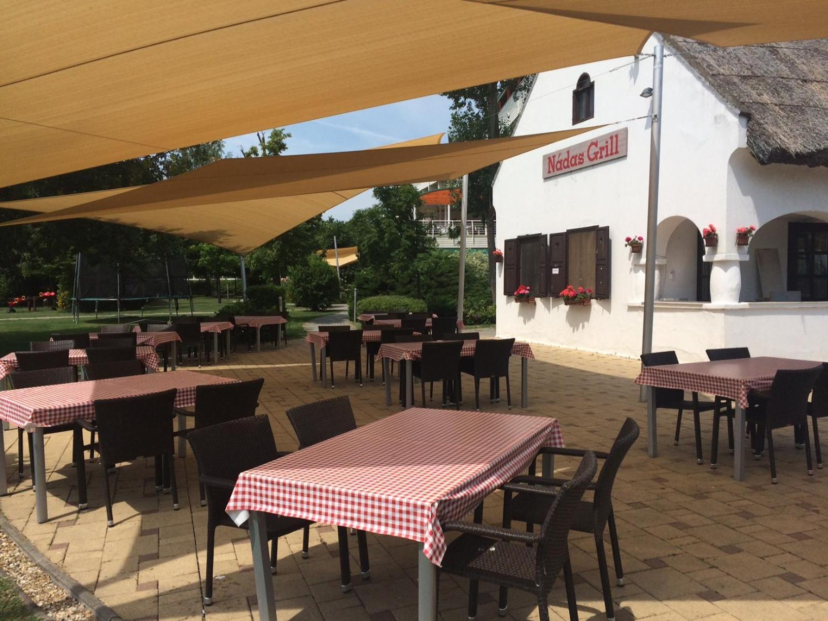 Hotel Marina Port Balatonkenese Luaran gambar