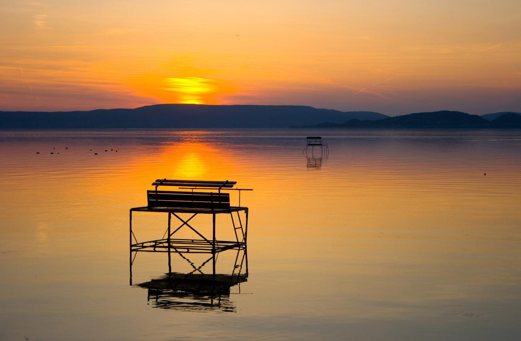 Hotel Marina Port Balatonkenese Luaran gambar